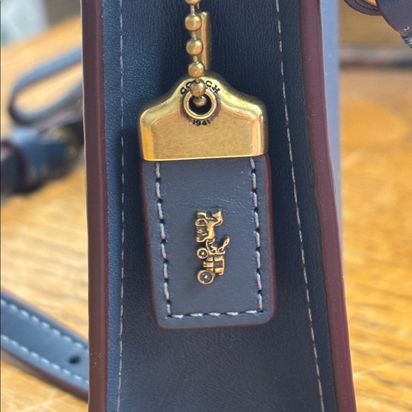 Coach 1941 Soho Crossbody in Glovetanned Leather Midnight Navy with Link Strap - Picture 6 of 12